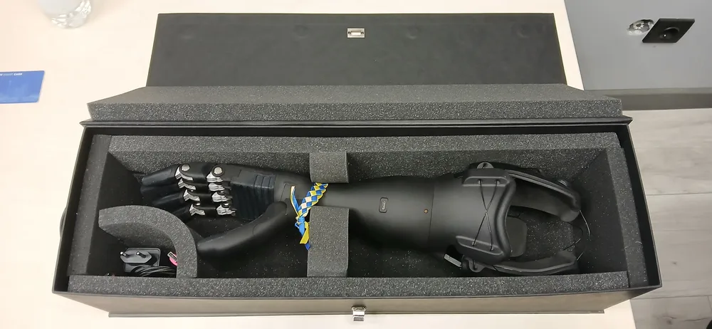 Біонічні протези